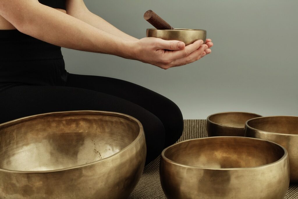 singing bowls, meditation, sound